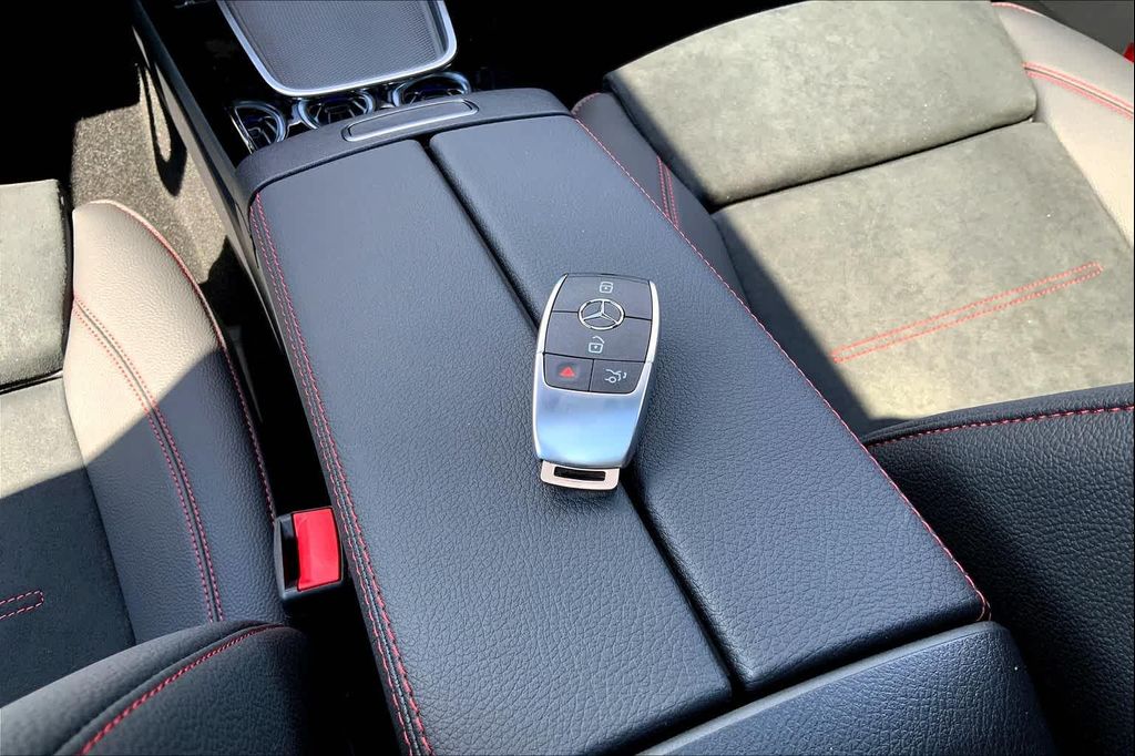2025 Mercedes-BENZ CLA thumbnail 21