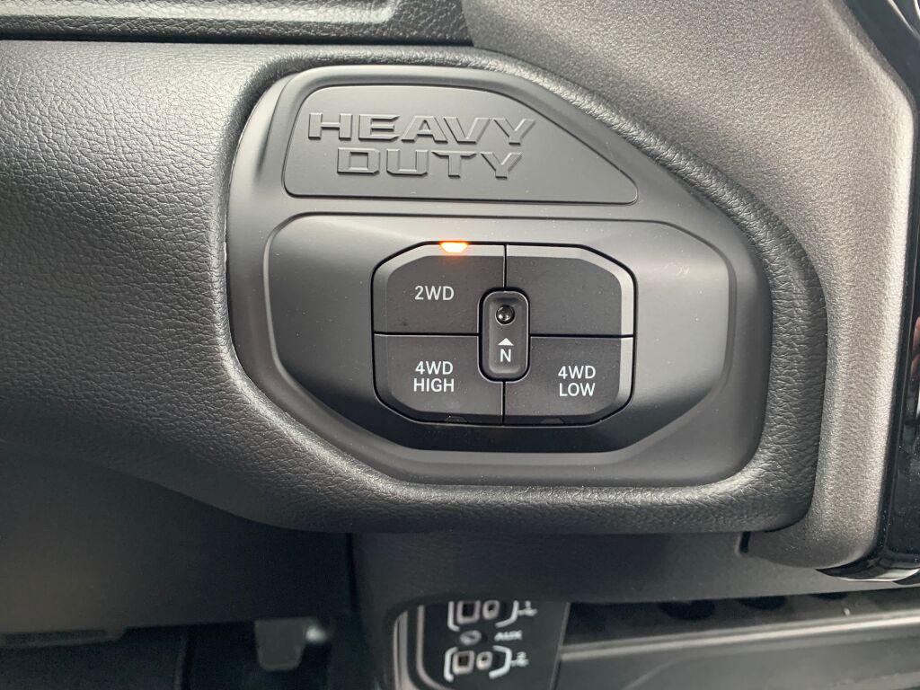 2026 RAM 2500 TRADESMAN CREW CAB 4X4 6'4' BOX 缩略图 19