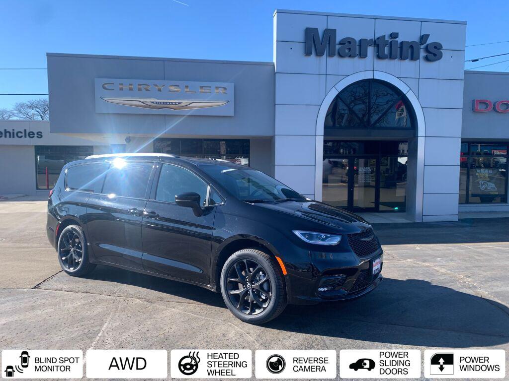 New 2026 Chrysler Pacifica L