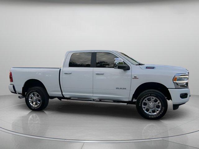 2024 RAM 2500 LARAMIE thumbnail 34