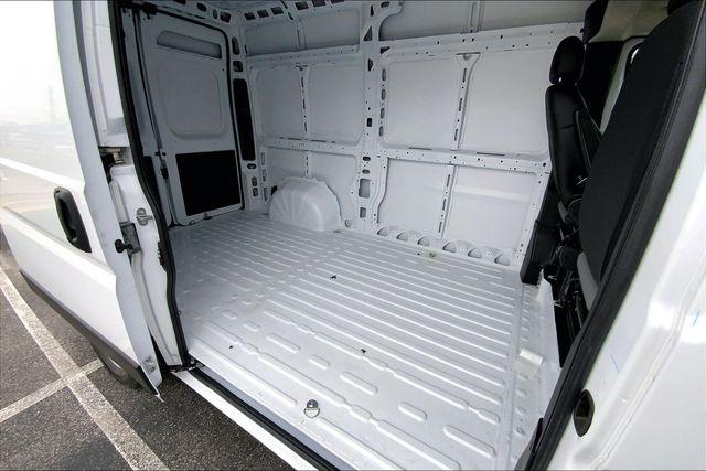 صورة مصغرة 12 لـ 2026 RAM PROMASTER 1500 BASE