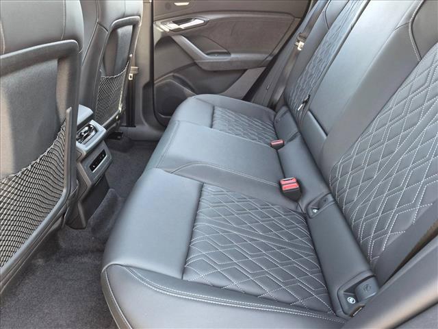 2027 AUDI SQ6 E-TRON PREMIUM PLUS QUATTRO 照片 15