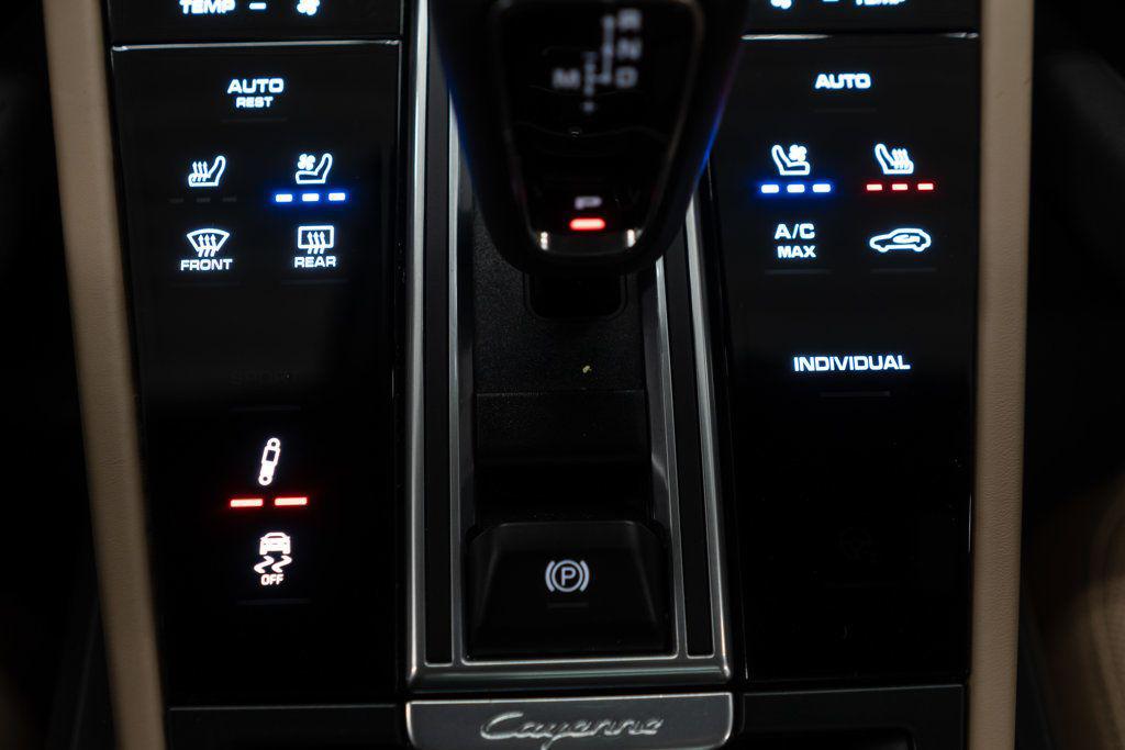 2023 Porsche CAYENNE PLATINUM EDITION — миниатюра 21