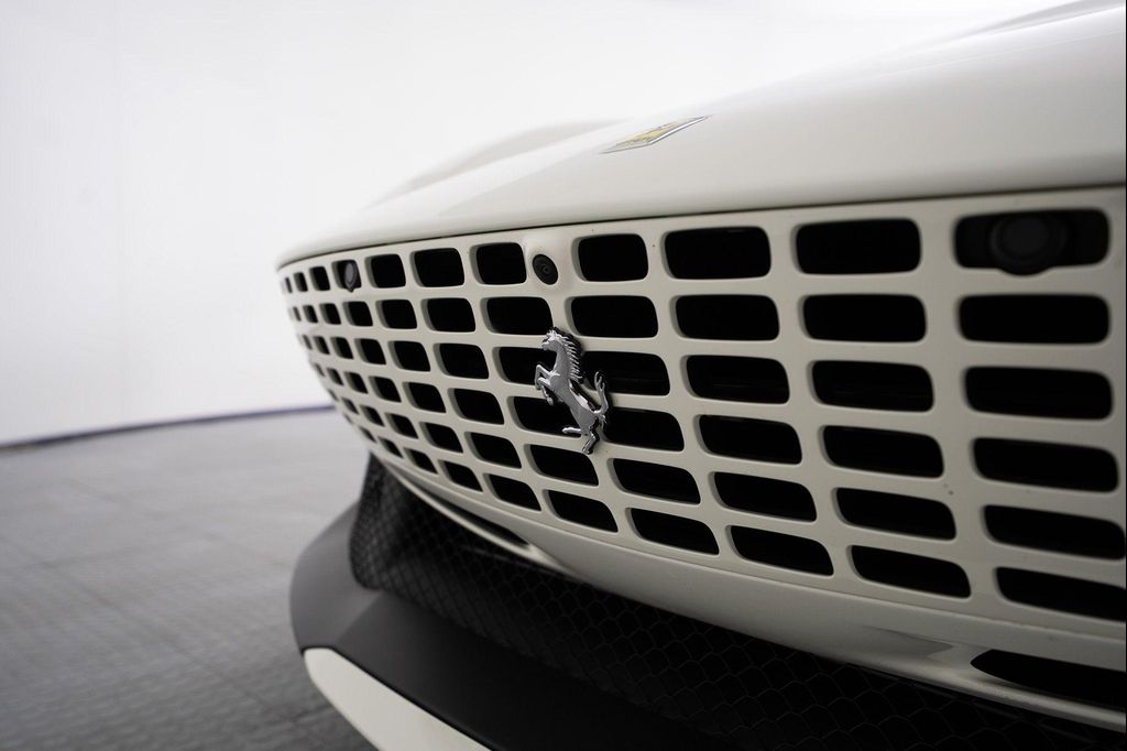 صورة مصغرة 13 لـ 2025 Ferrari ROMA SPIDER BASE
