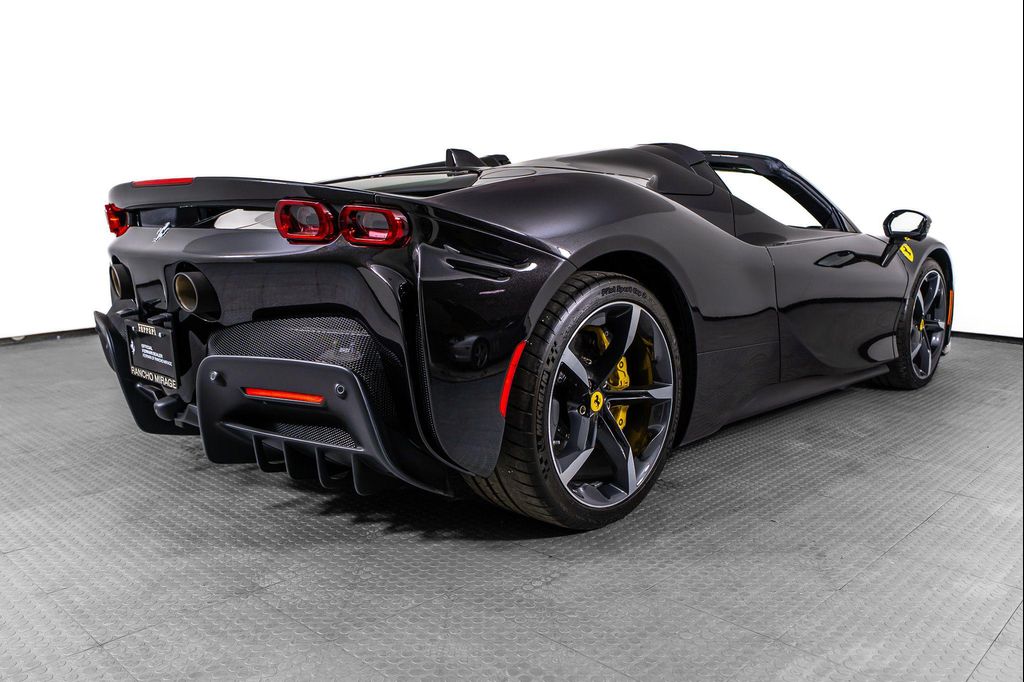 صورة 5 لـ 2023 Ferrari SF90 SPIDER