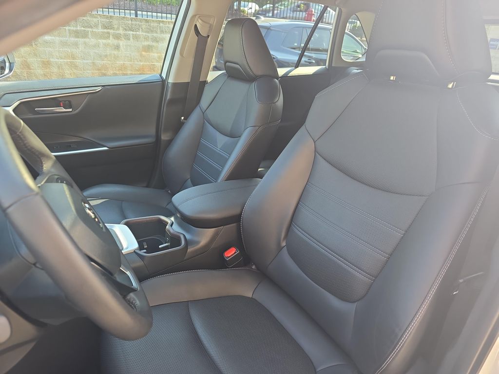 2023 Toyota RAV4 LIMITED — миниатюра 15