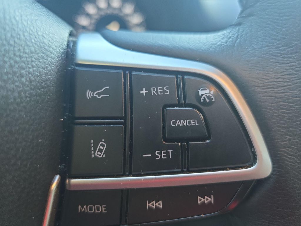 2024 Toyota SIENNA XLE 缩略图 16