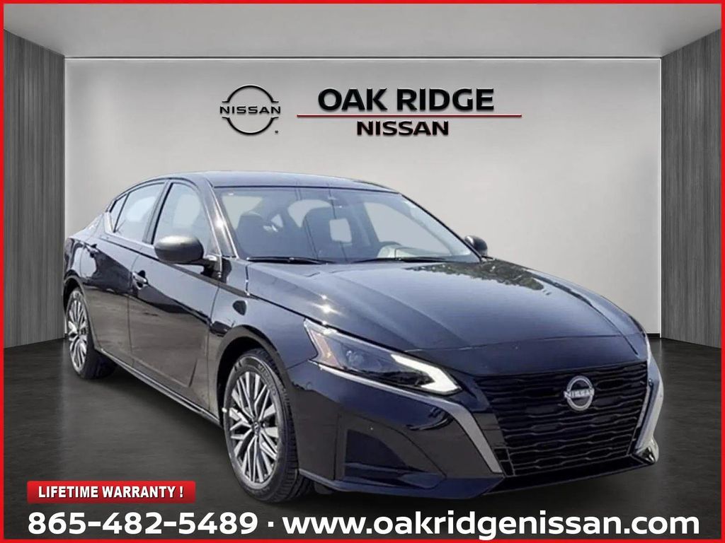 New 2026 Nissan Altima SV FWD