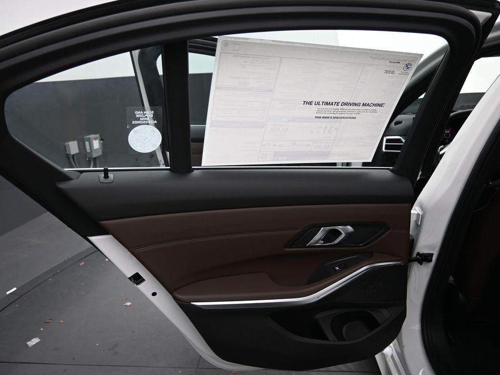 2026 BMW 330 I 缩略图 26