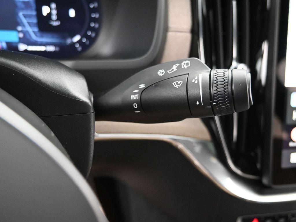 2026 Volvo XC90 B6 ULTRA 7-SEATER — миниатюра 18