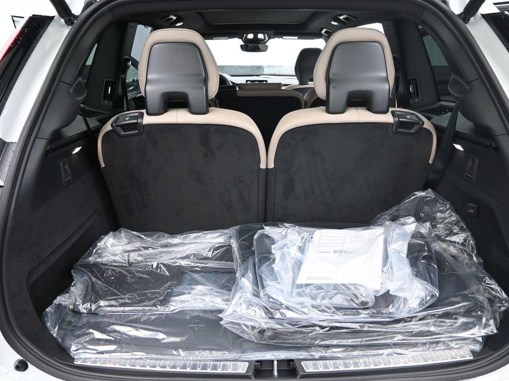 2026 Volvo XC90 B6 ULTRA 7-SEATER — миниатюра 19