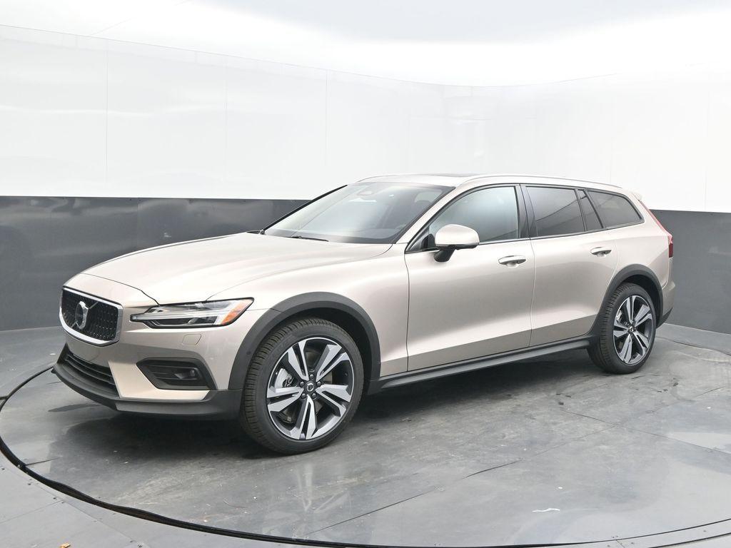 New 2026 Volvo V60 Cross Country B5 Plus