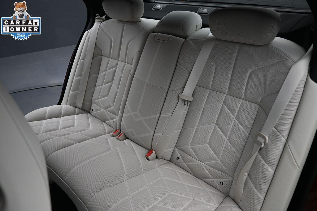 2024 BMW 740 I — миниатюра 31