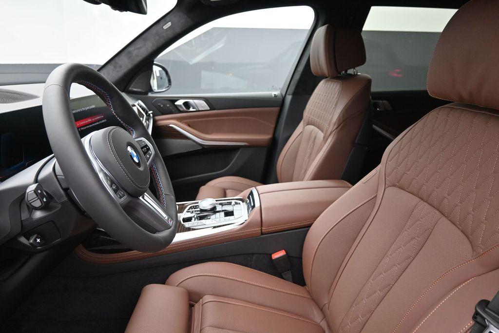 صورة مصغرة 12 لـ 2027 BMW X7 M60I