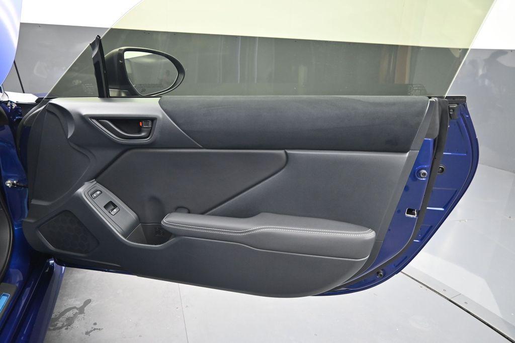 2024 Toyota GR86 PREMIUM — миниатюра 18