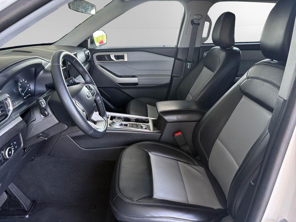 2023 FORD EXPLORER XLT — фото 9