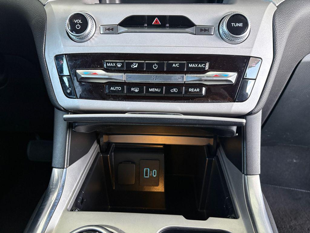 2023 FORD EXPLORER XLT 缩略图 22