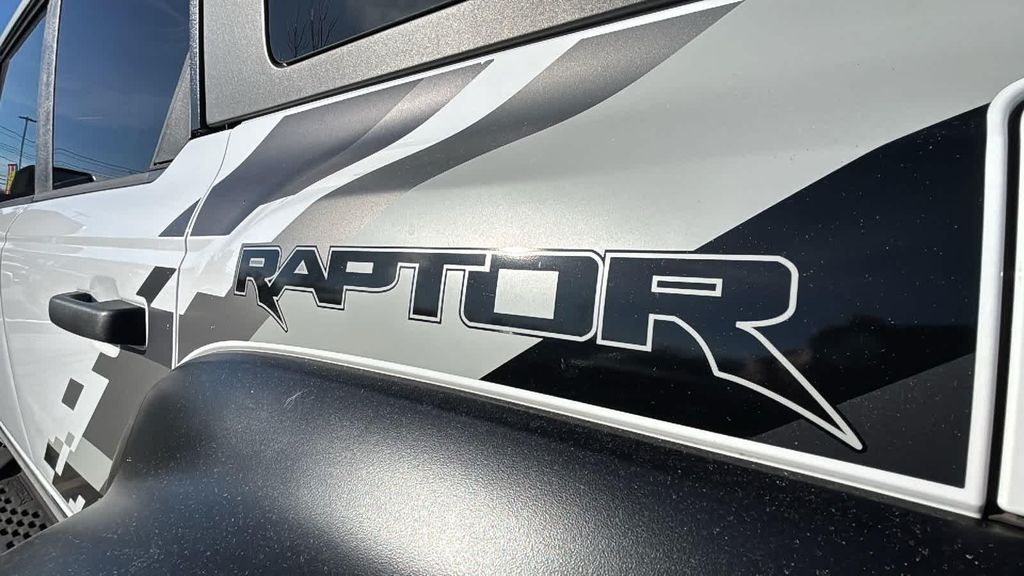 FORD BRONCO RAPTOR - 10