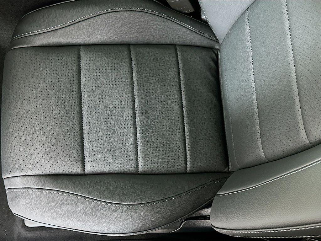 2026 Mercedes-BENZ GLE — миниатюра 20