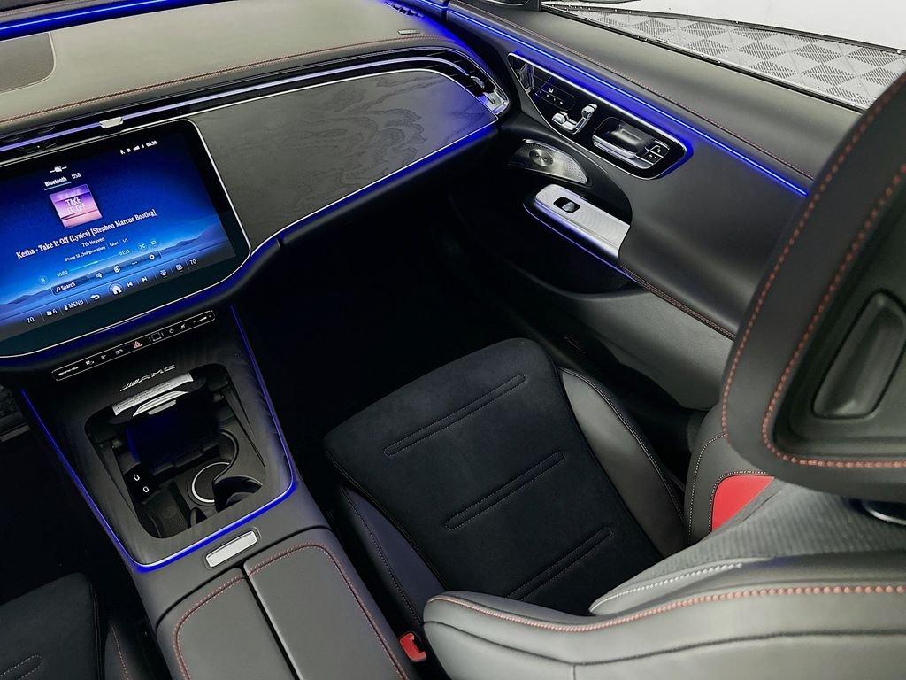 2026 Mercedes-BENZ AMG E 53 BASE — миниатюра 24