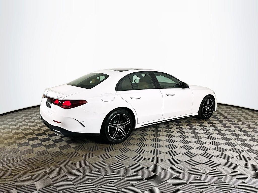 MERCEDES-BENZ E-CLASS - 7