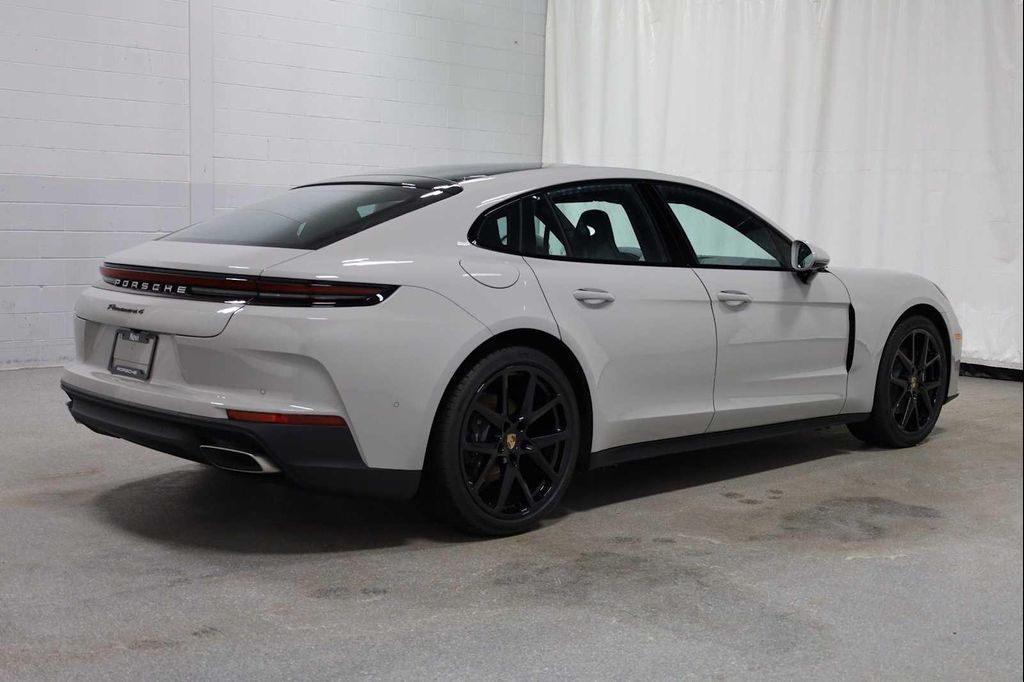 2026 Porsche PANAMERA RWD photo 9