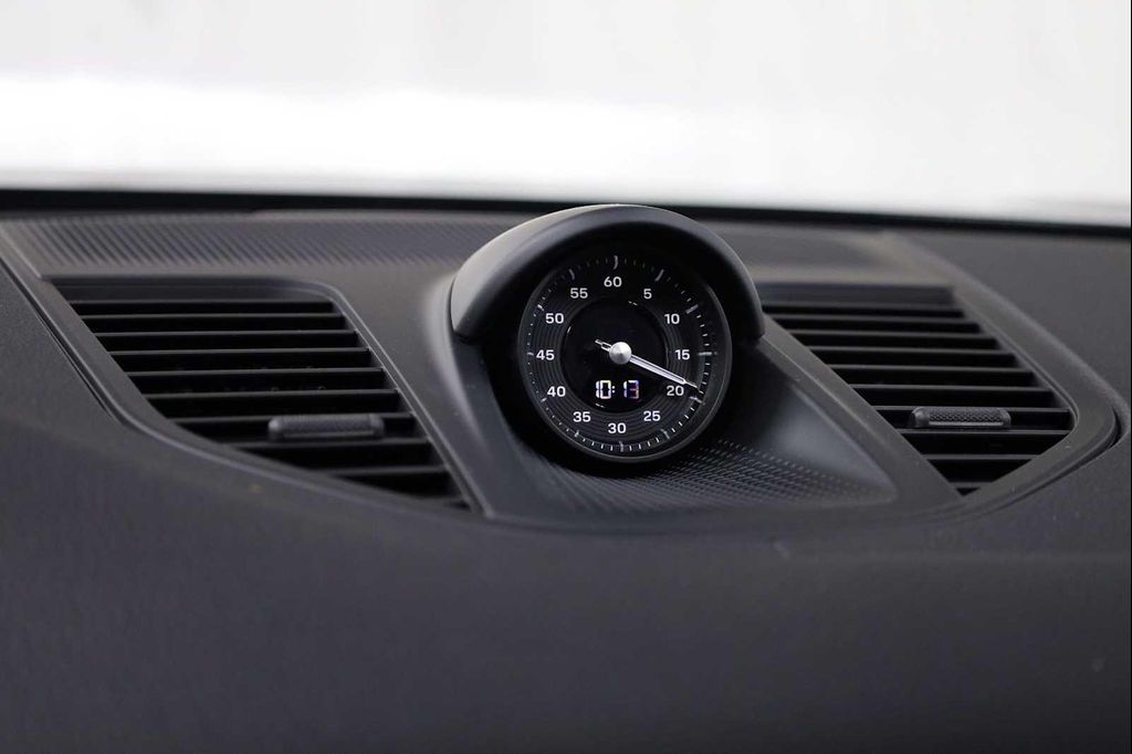2026 Porsche PANAMERA 4 — миниатюра 18