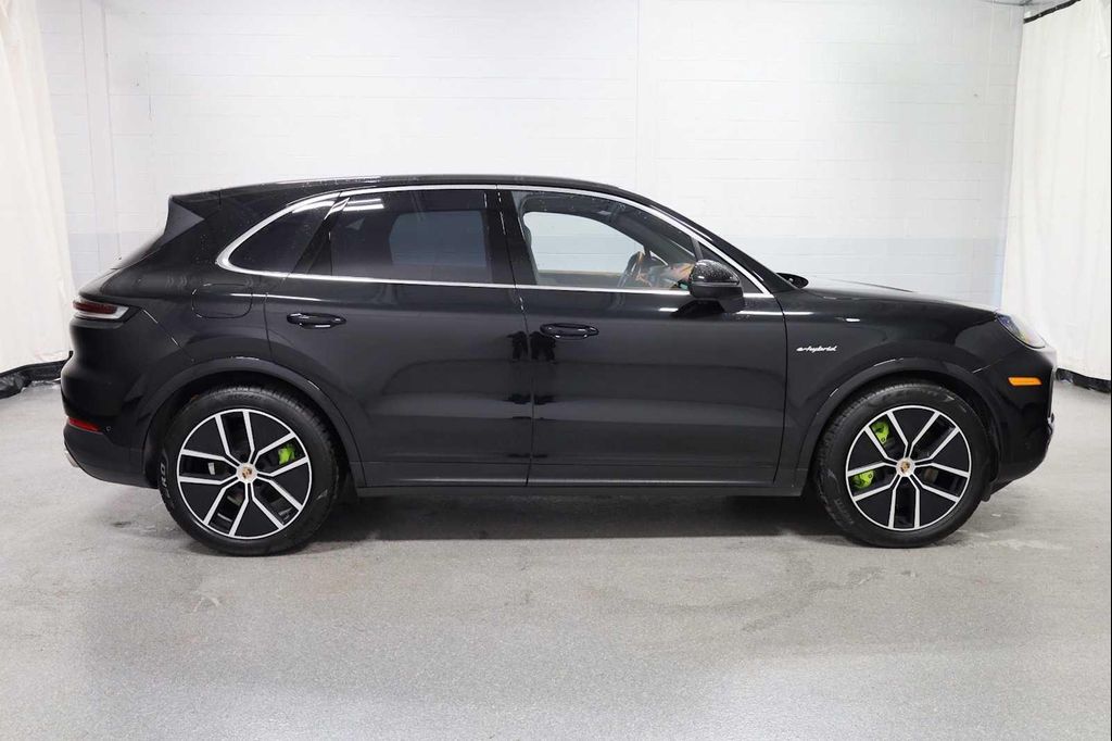PORSCHE CAYENNE - 10