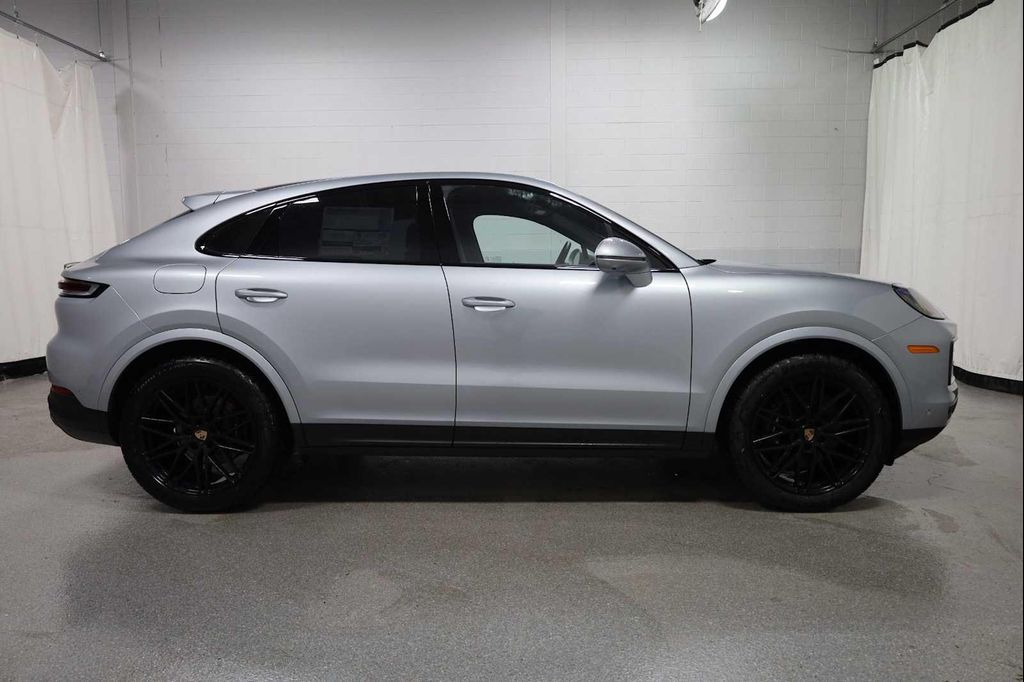 2026 Porsche CAYENNE 照片 10