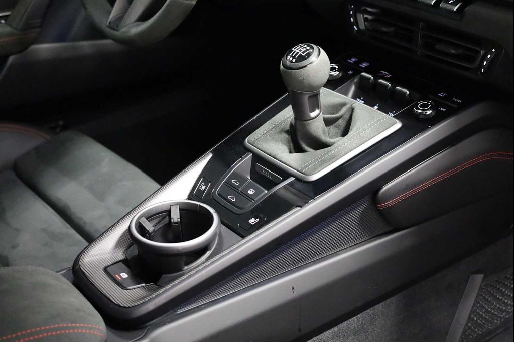 صورة مصغرة 21 لـ 2024 Porsche 911 911 CARRERA S