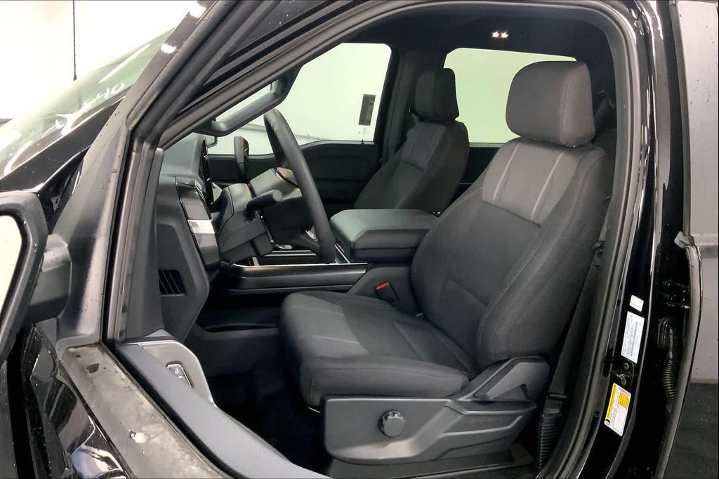 FORD F-150 STX - 8