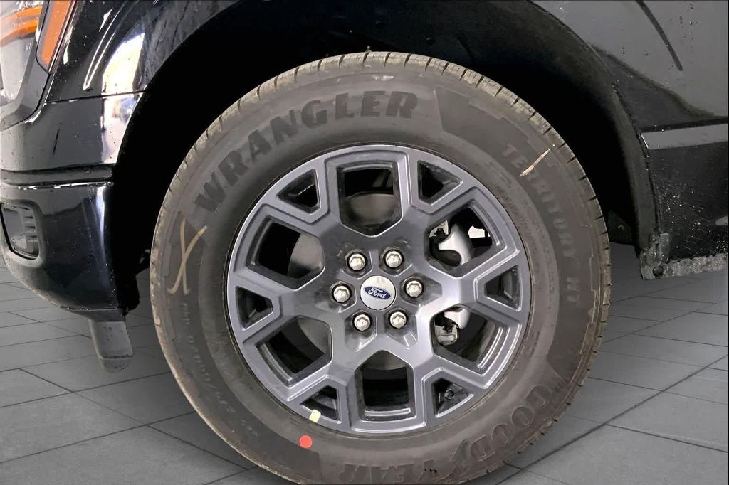 FORD F-150 STX - 9