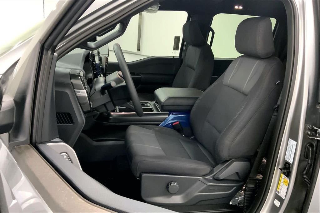 FORD F-150 STX - 8