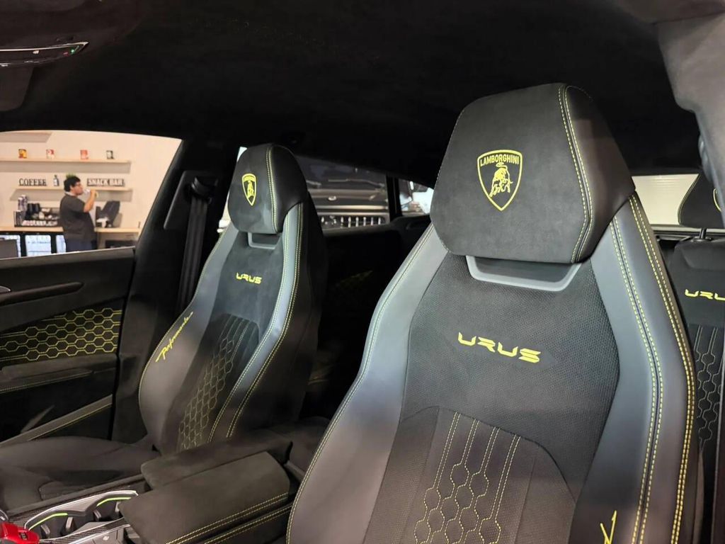 صورة مصغرة 29 لـ 2024 Lamborghini URUS PERFORMANTE