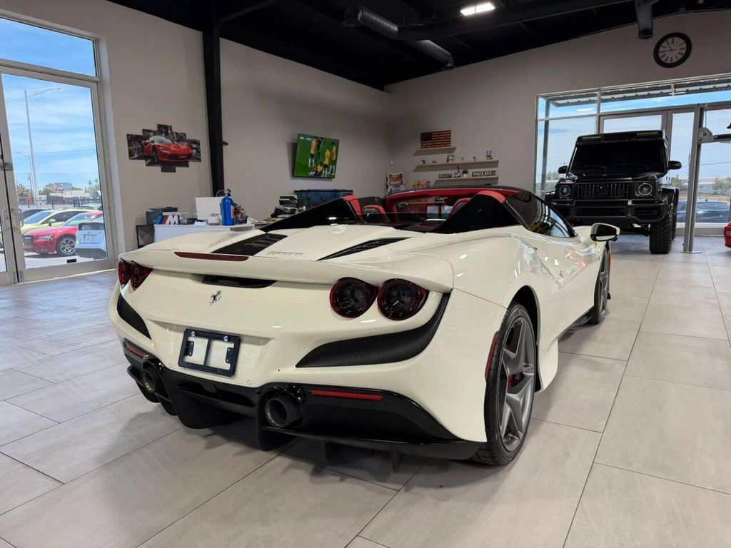 صورة مصغرة 19 لـ 2021 Ferrari F8 SPIDER BASE 2DR CONVERTIBLE