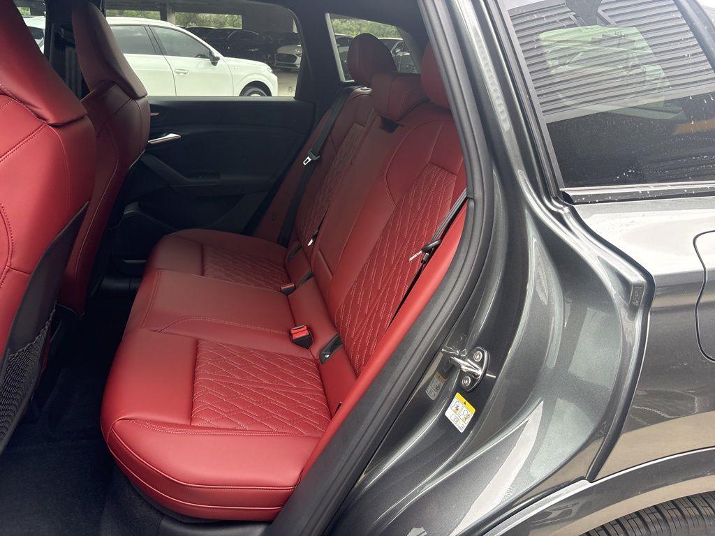 2027 AUDI SQ6 E-TRON PREMIUM PLUS 缩略图 14