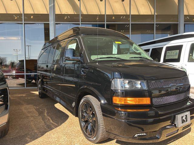 New 2026 Chevrolet Express 2500 LT