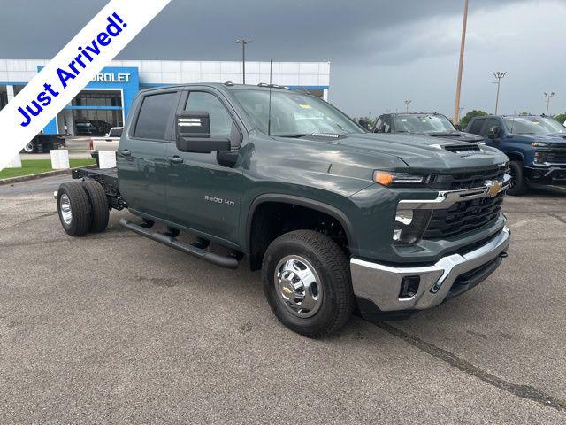 New 2026 Chevrolet Silverado 3500 LT