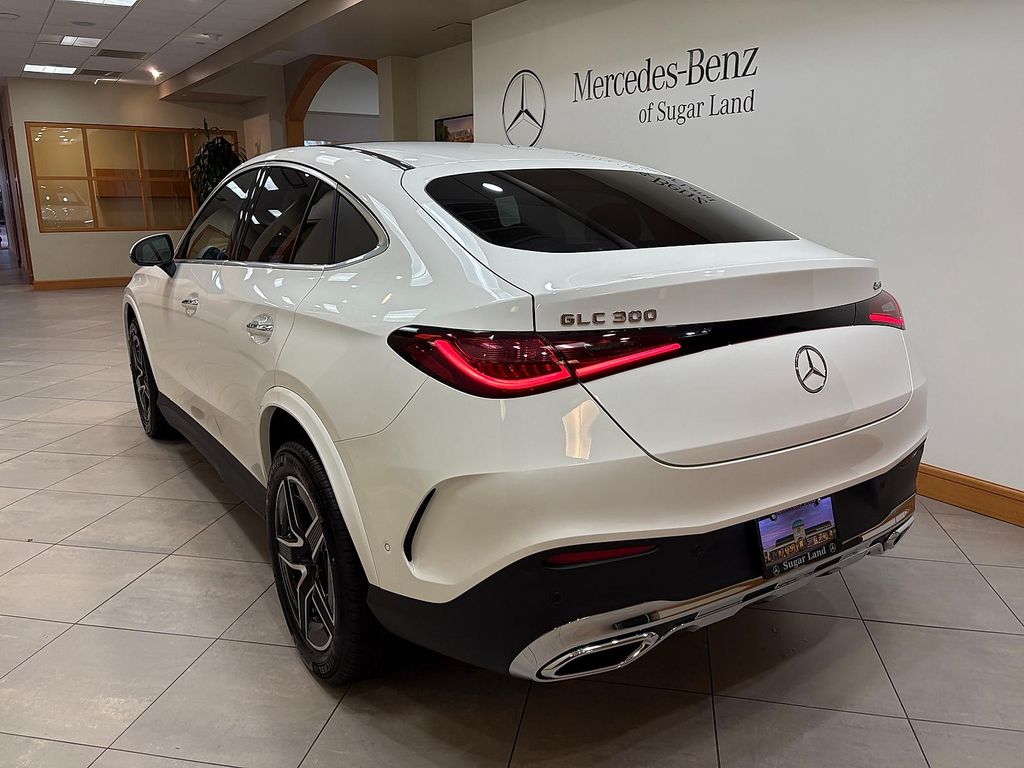 صورة 3 لـ 2026 Mercedes-BENZ GLC