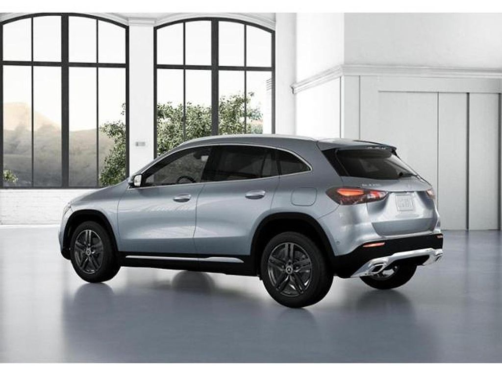 2025 Mercedes-BENZ GLA 缩略图 29