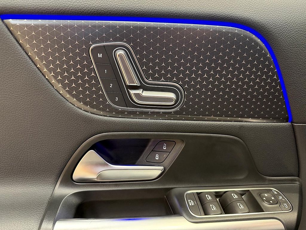 2025 Mercedes-BENZ GLA 照片 9
