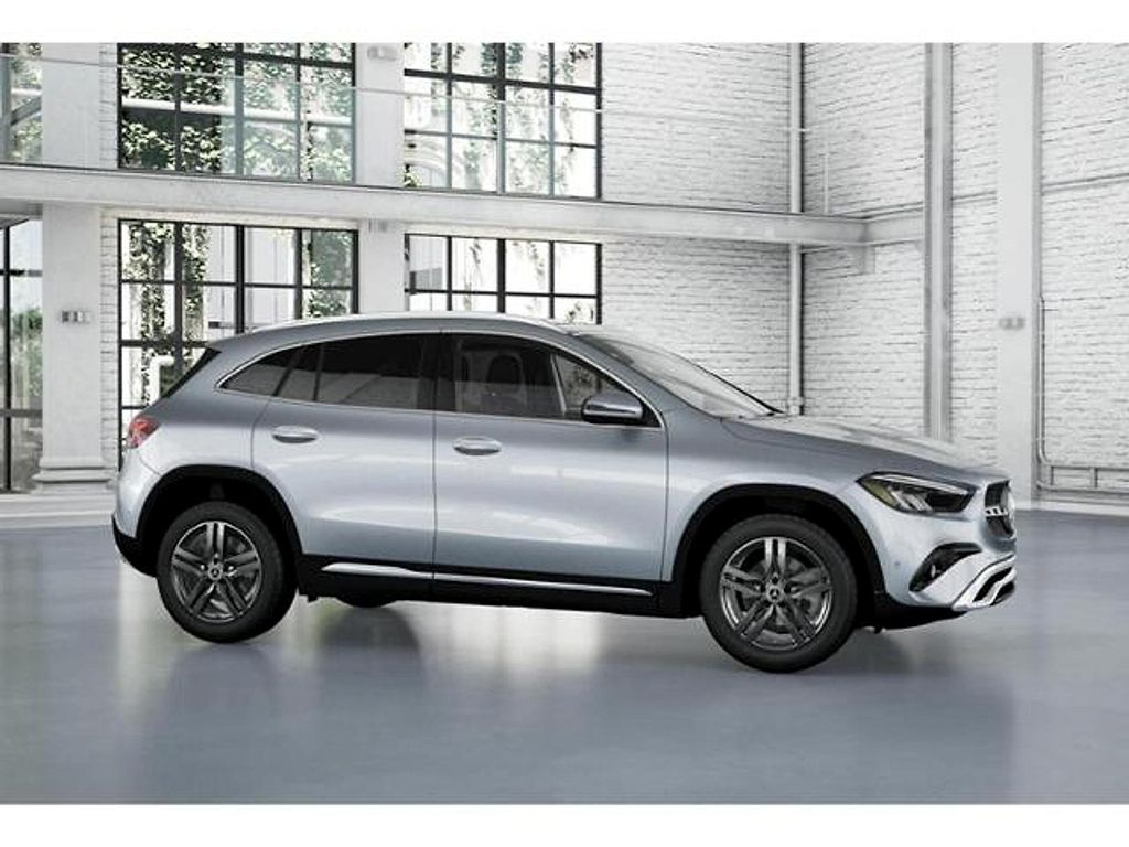 2025 Mercedes-BENZ GLA 缩略图 14
