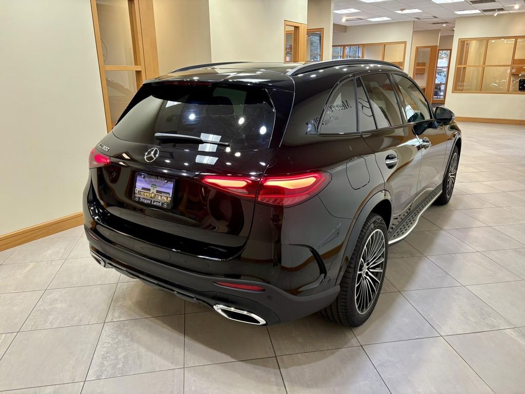 MERCEDES-BENZ GLC - 5