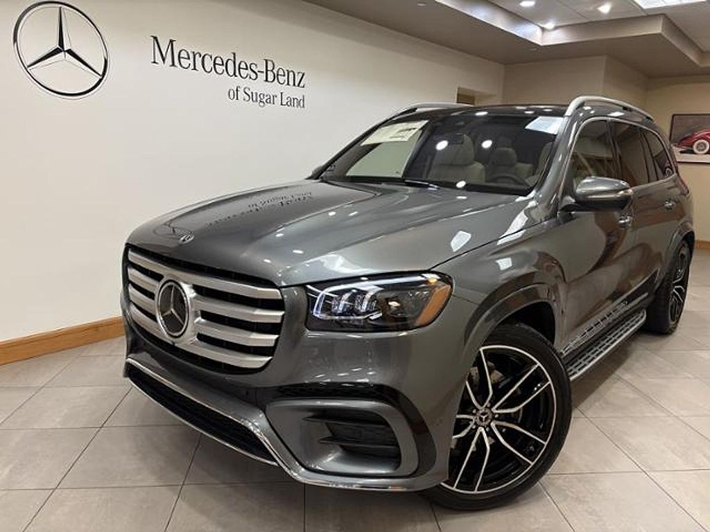 New 2026 Mercedes-Benz GLS 450 4MATIC