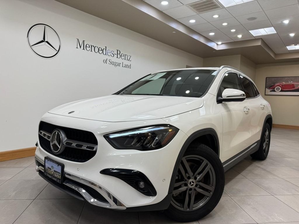 MERCEDES-BENZ GLA-CLASS - 1