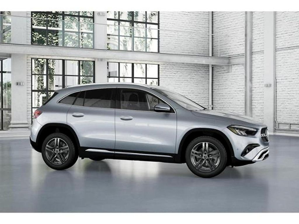 2025 Mercedes-BENZ GLA 缩略图 14