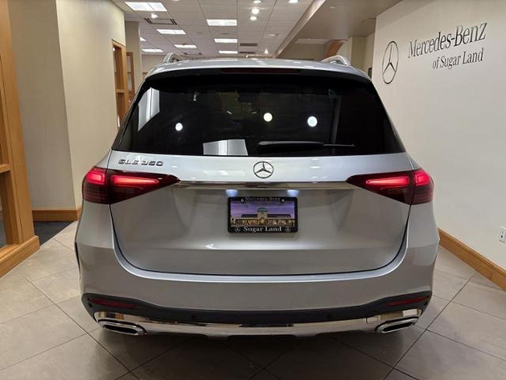 2026 Mercedes-BENZ GLE photo 4