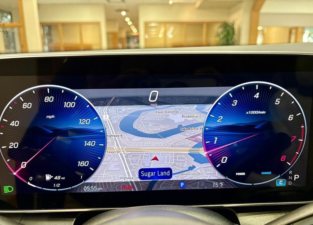 MERCEDES-BENZ GLC - 7