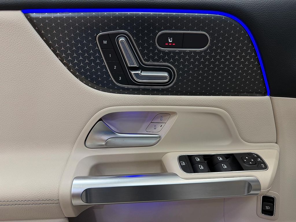 صورة مصغرة 9 لـ 2025 Mercedes-BENZ GLB
