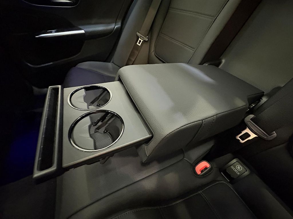 صورة مصغرة 26 لـ 2026 Mercedes-BENZ C-CLASS